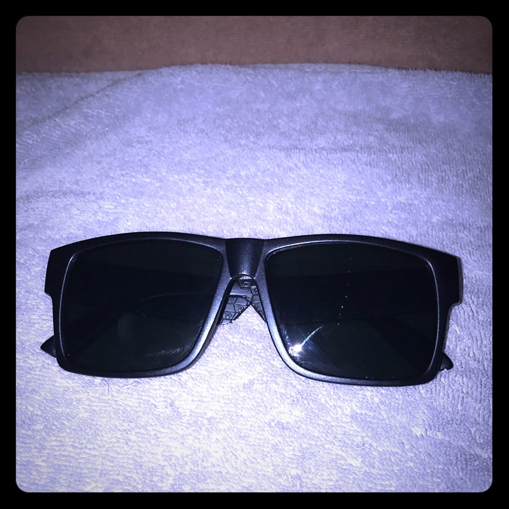 His and her sunglasses pair